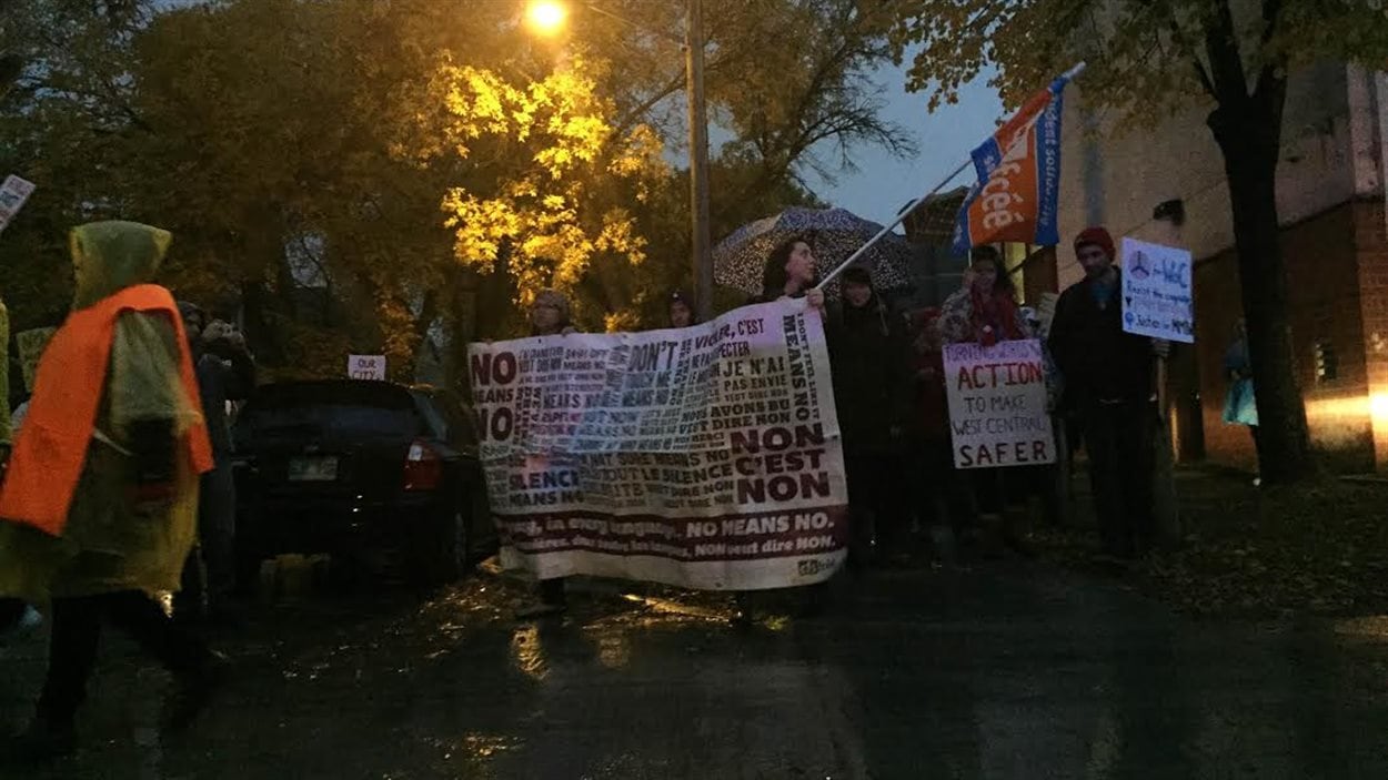 Les marches « Reprenons la nuit »/« Take Back the Night » pour sensibiliser le public à la violence faite aux femmes ont débuté dans les années 70. À Winnipeg, la manifestation en est à sa 37e année.