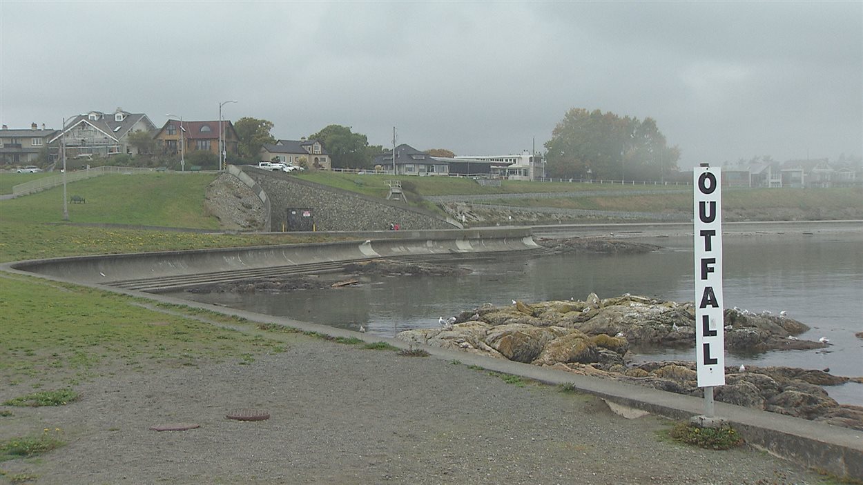 Un point de chute d'eaux usées à Victoria