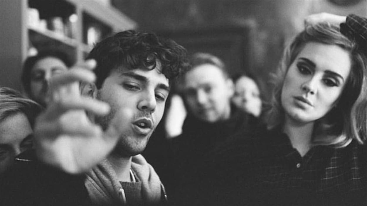 Xavier Dolan et Adele lors du tournage du vidéoclip de la chanson « Hello »