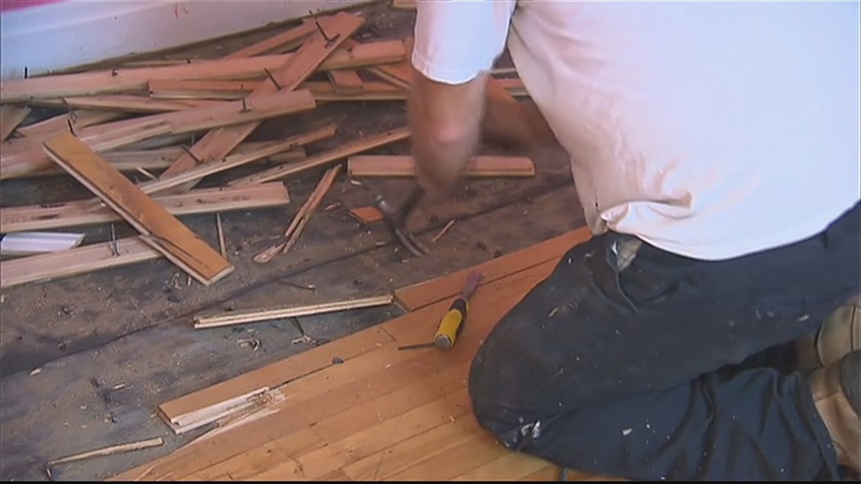 Un appartement complètement saccagé à Asbestos RadioCanada