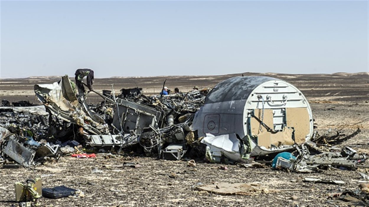 Dimanchye, des enquêteurs internationaux sont sur les lieux de l'écrasement de l'avion russe survenu la veille en Égypte.