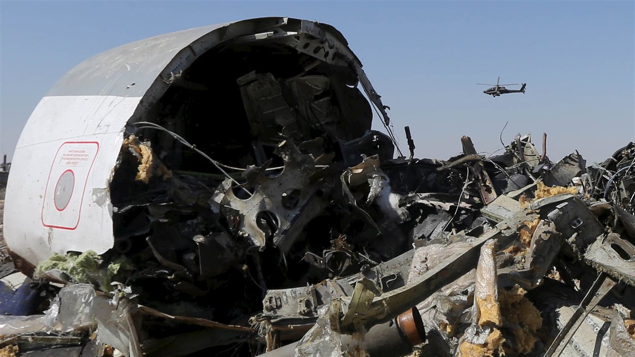 Les décombres de l'Airbus A321 qui s'est écrasé dans le Sinaï le 31 octobre 2015.