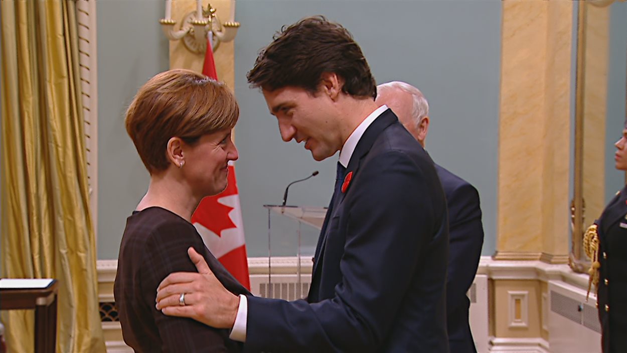 La nouvelle ministre, Marie-Claude Bibeau en compagnie de son chef, Justin Trudeau