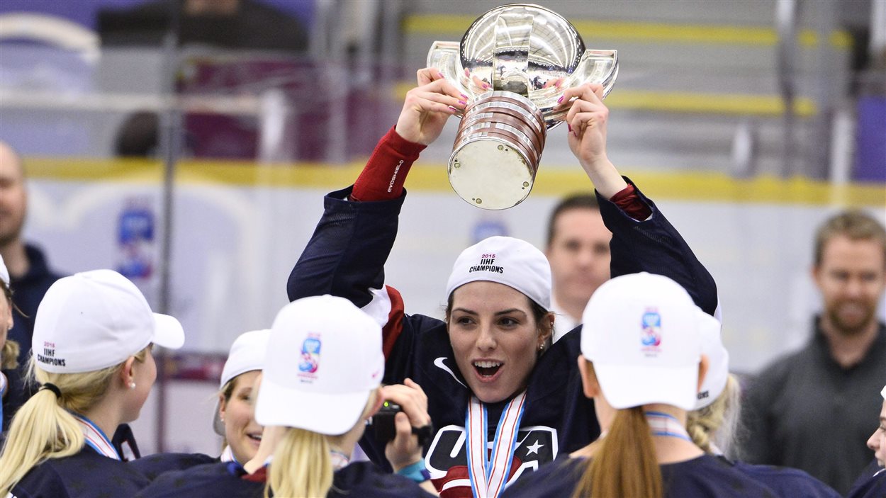 Les Américaines remportent le tournoi des Quatre Nations | Radio-Canada