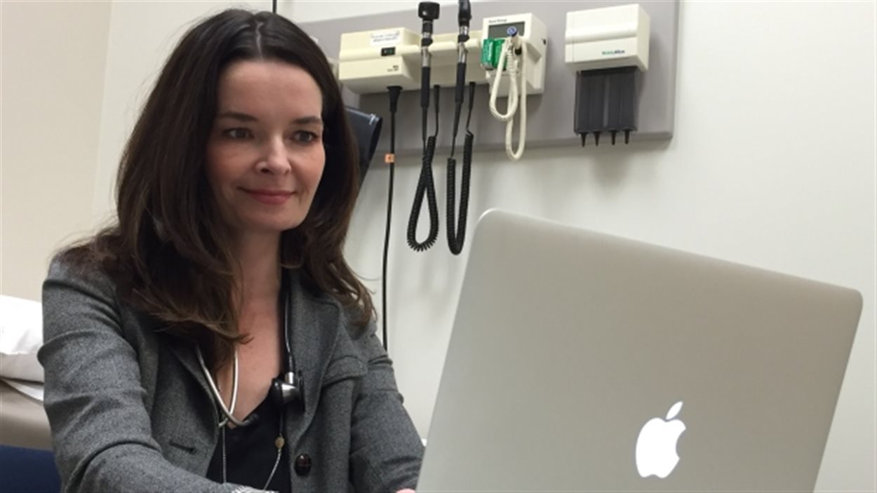 Un médecin à portée de clic à Calgary | Radio-Canada