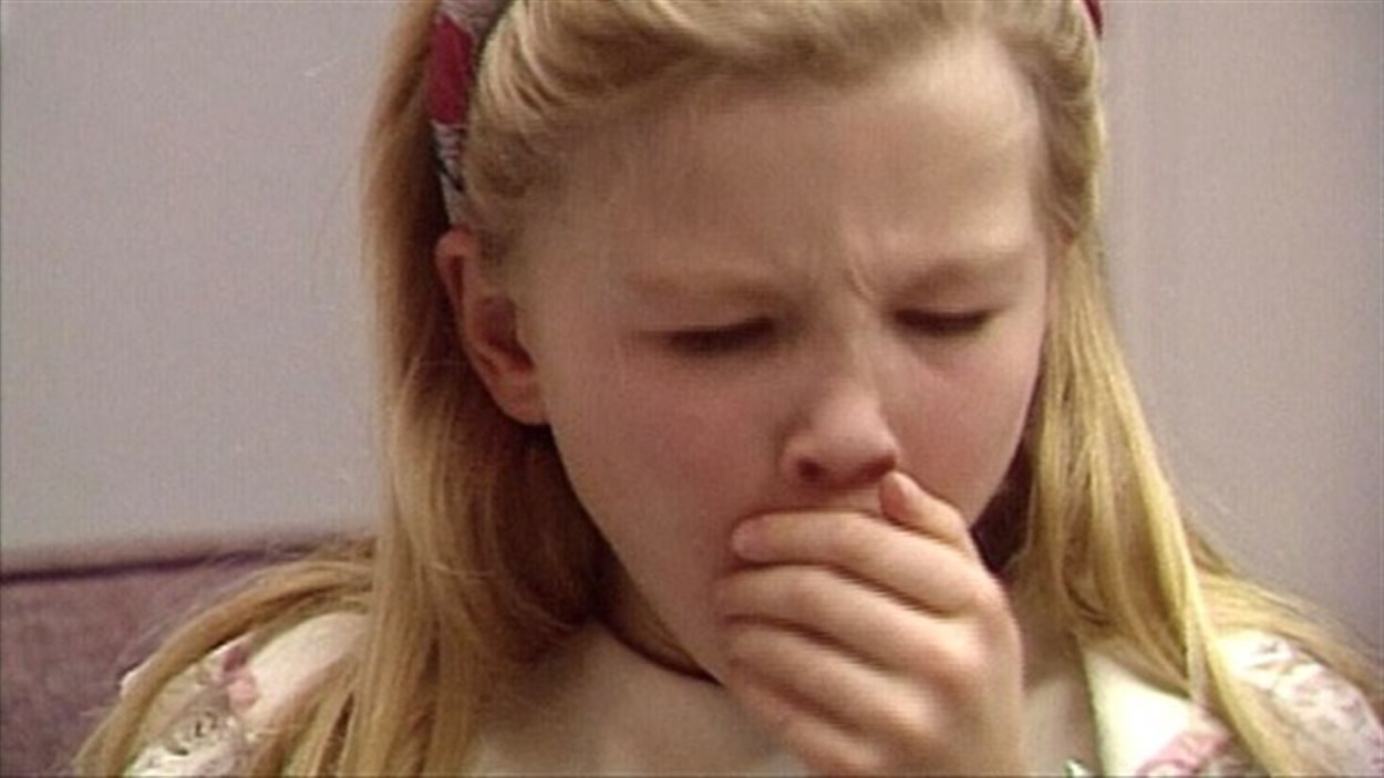 La coqueluche cause une toux sévère pendant des semaines. (Archives)