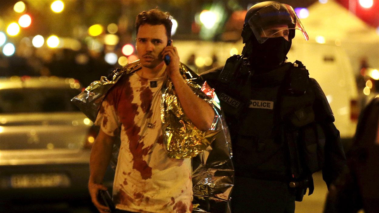 Les Attaques Terroristes A Paris Ont Fait Au Moins 120 Morts Attentats Terroristes A Paris Radio Canada Ca