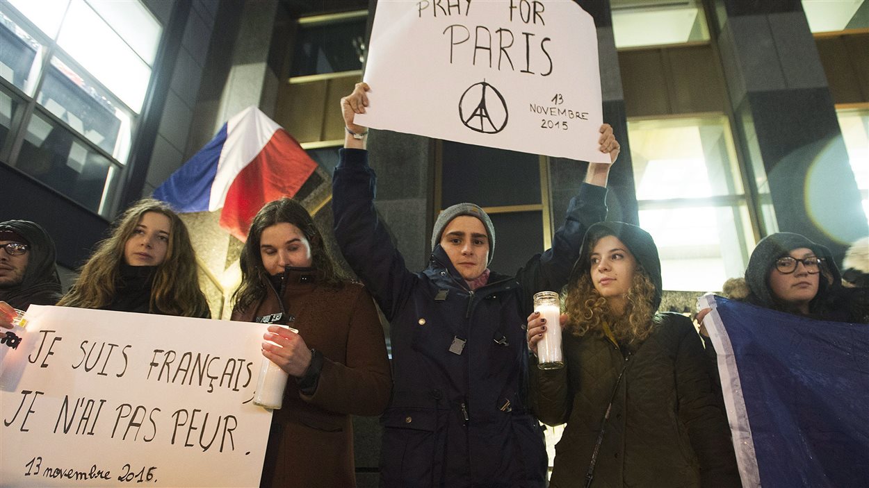 Rassemblement à Montréal en soutien aux Français