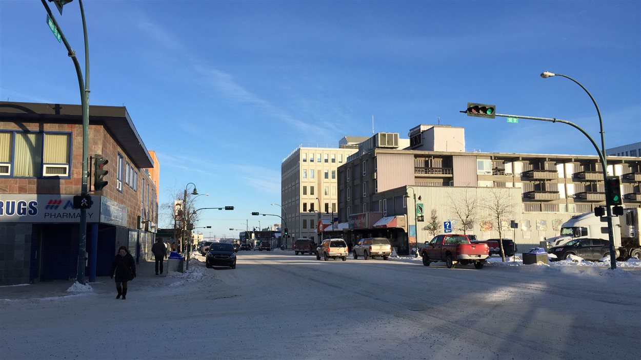 Environ la moitié de la population des T.N.-O. vit dans la capitale, Yellowknife.