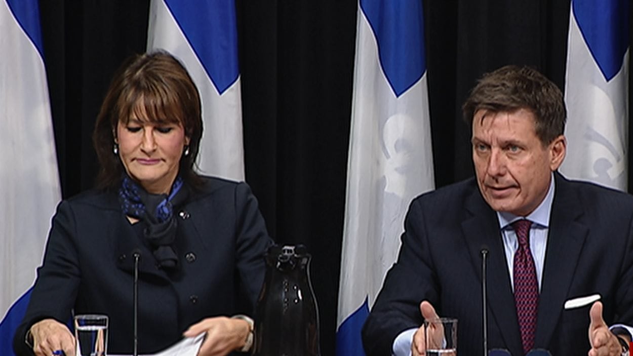 La ministre québécoise de l'Immigration, de la Diversité et de l'Inclusion, Kathleen Weil et Pierre Moreau, ministre intérimaire de la Sécurité publique du Québec.