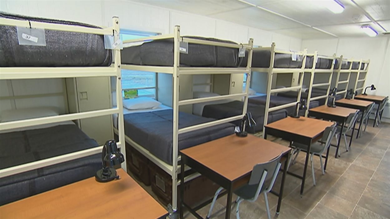La rénovation des bases militaires pour les réfugiés a coûté 6 millions RadioCanada