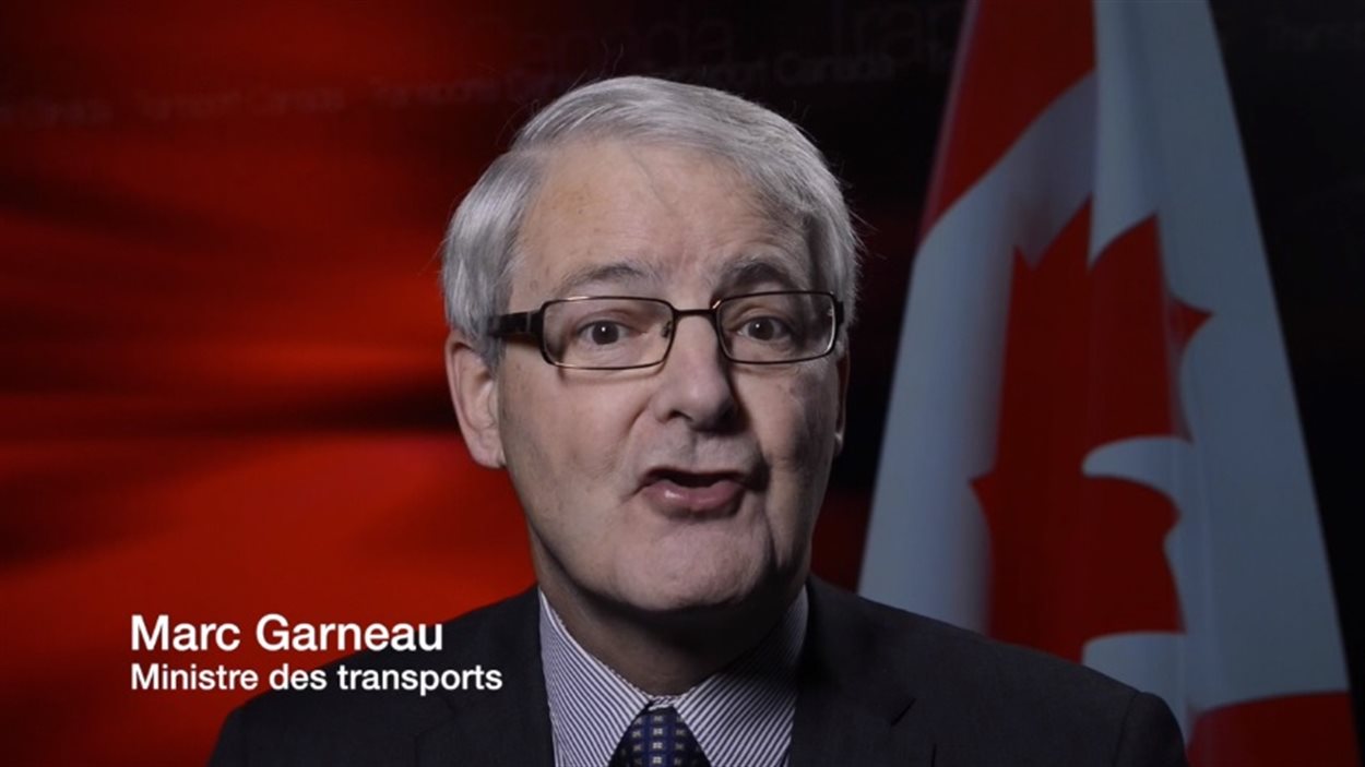 Image d'une des vidéos du ministre Marc Garneau pour sensibiliser aux drones.
