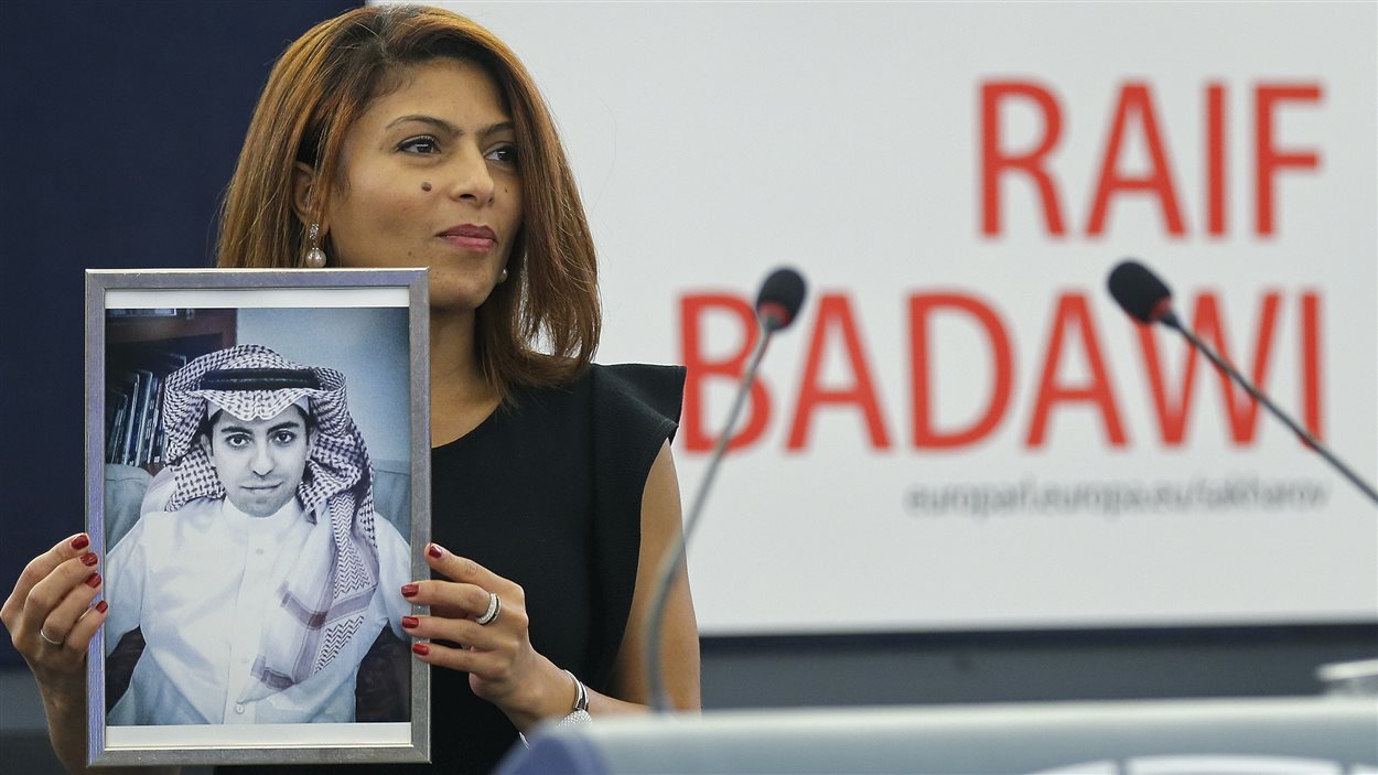 Ensaf Haidar a reçu le prix Sakharov au nom de son conjoint, Raif Badawi.