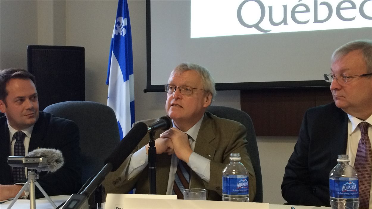 Le ministre de la Santé, Gaétan Barrette, de passage au Témiscamingue