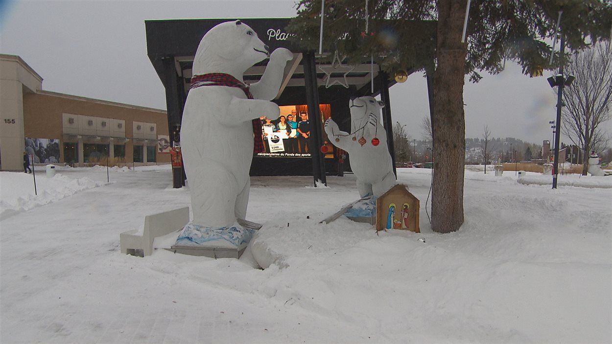 Une petite crèche a été installée à la Place du citoyen de Saguenay