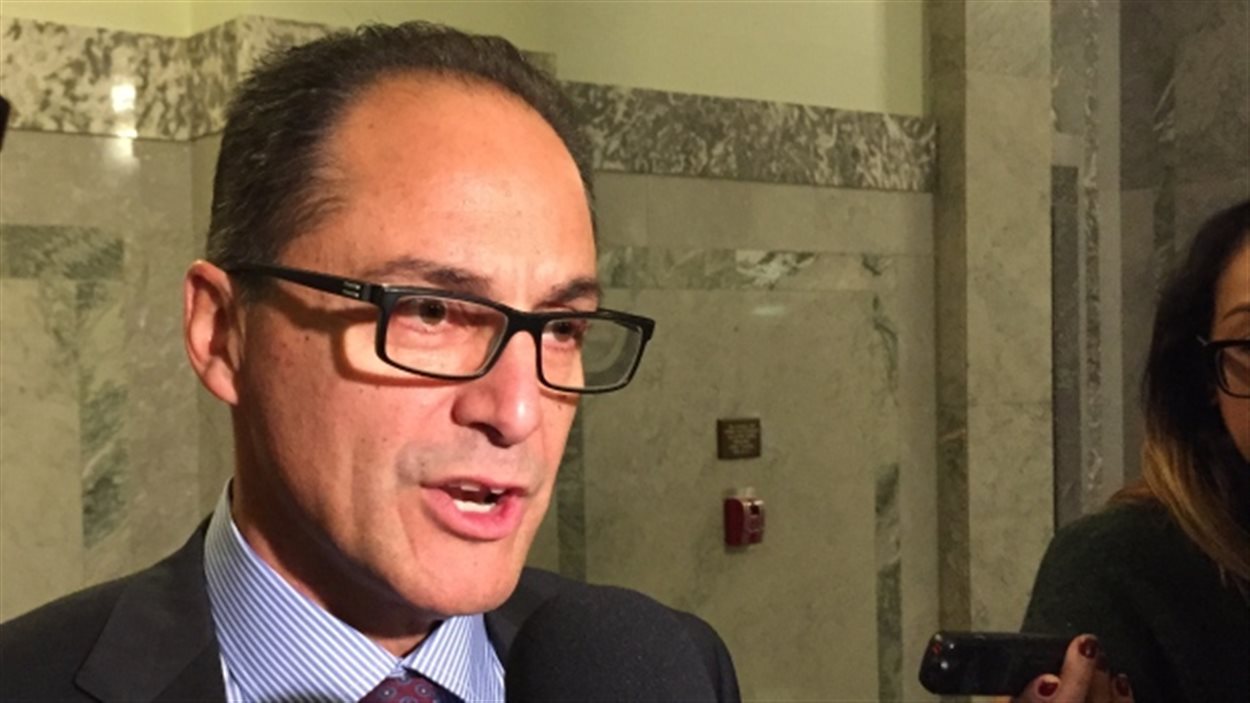 Le ministre des Finances de l'Alberta Joe Ceci