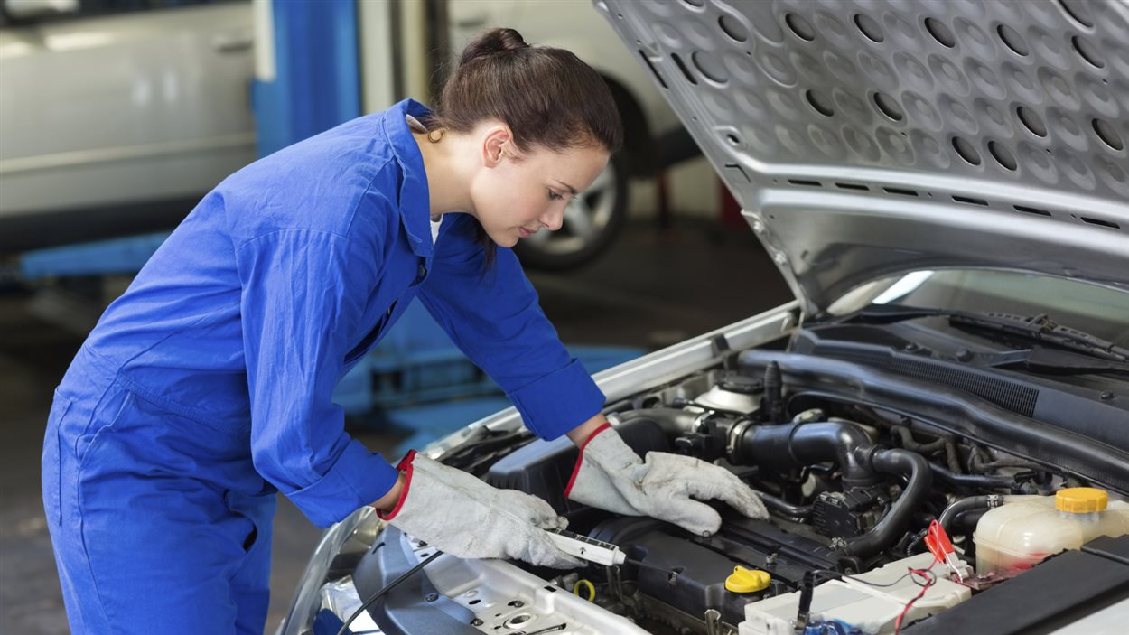 La Mecanique Des Femmes L'industrie automobile peine encore à accueillir les femmes | Radio