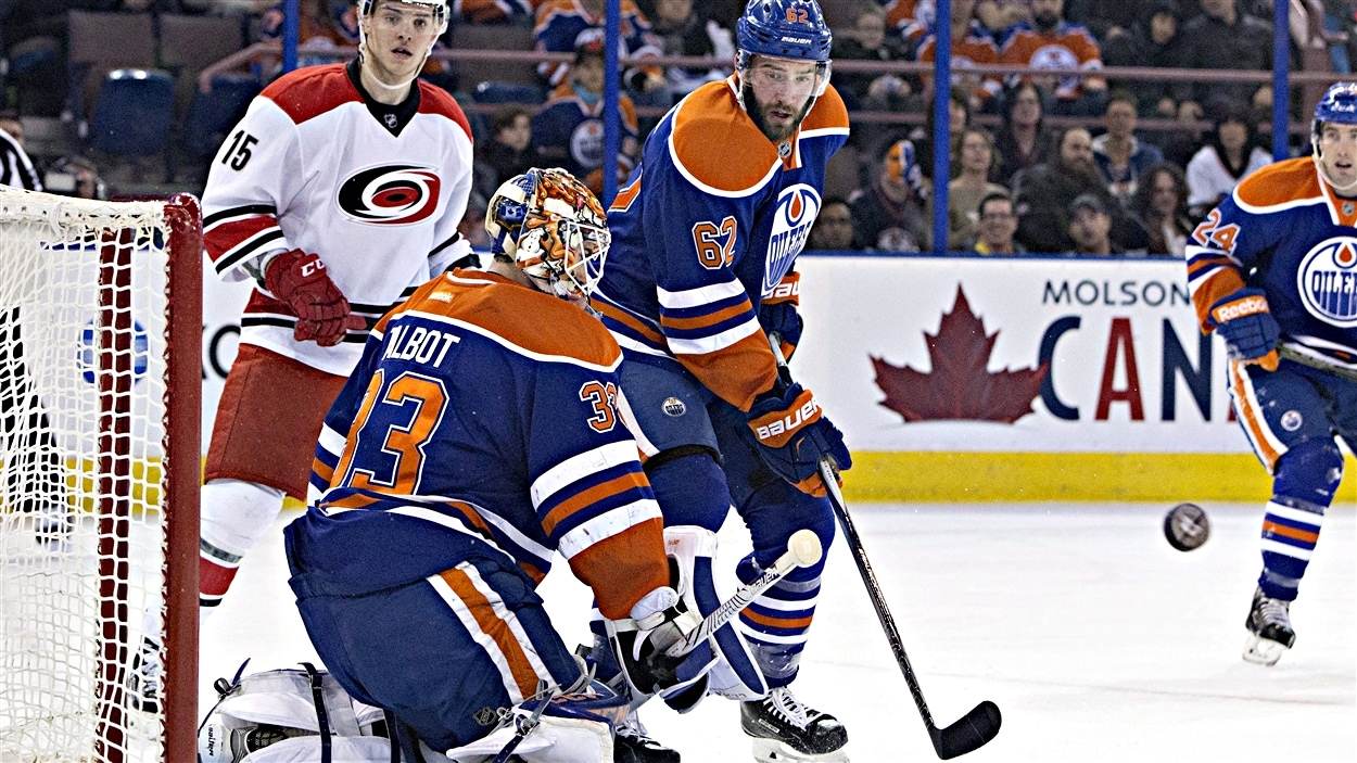 Talbot remporte la bataille des Cam et donne la victoire aux Oilers