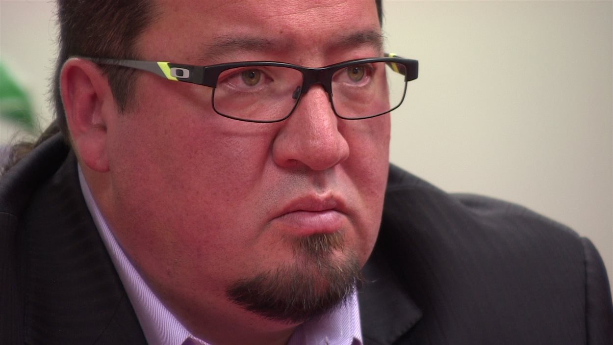 Le grand chef de l'Assemblée des chefs du Manitoba, Derek Nepinak a fait remarqué que les deux maisons de la réserve de Pine Creek ont été perquisitionnées le 15 décembre dernier, le même jour où le rapport final de la commission Vérité et Réconciliation a été remis.