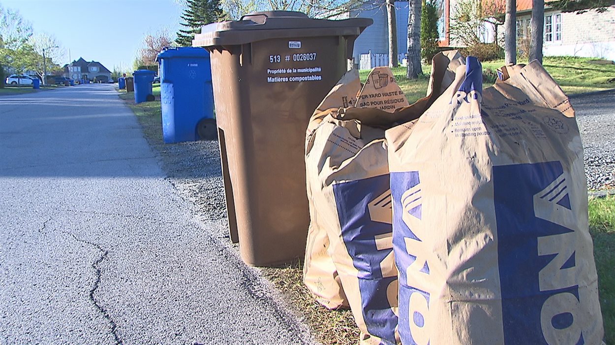 Bac brun pour le compostage à Rimouski