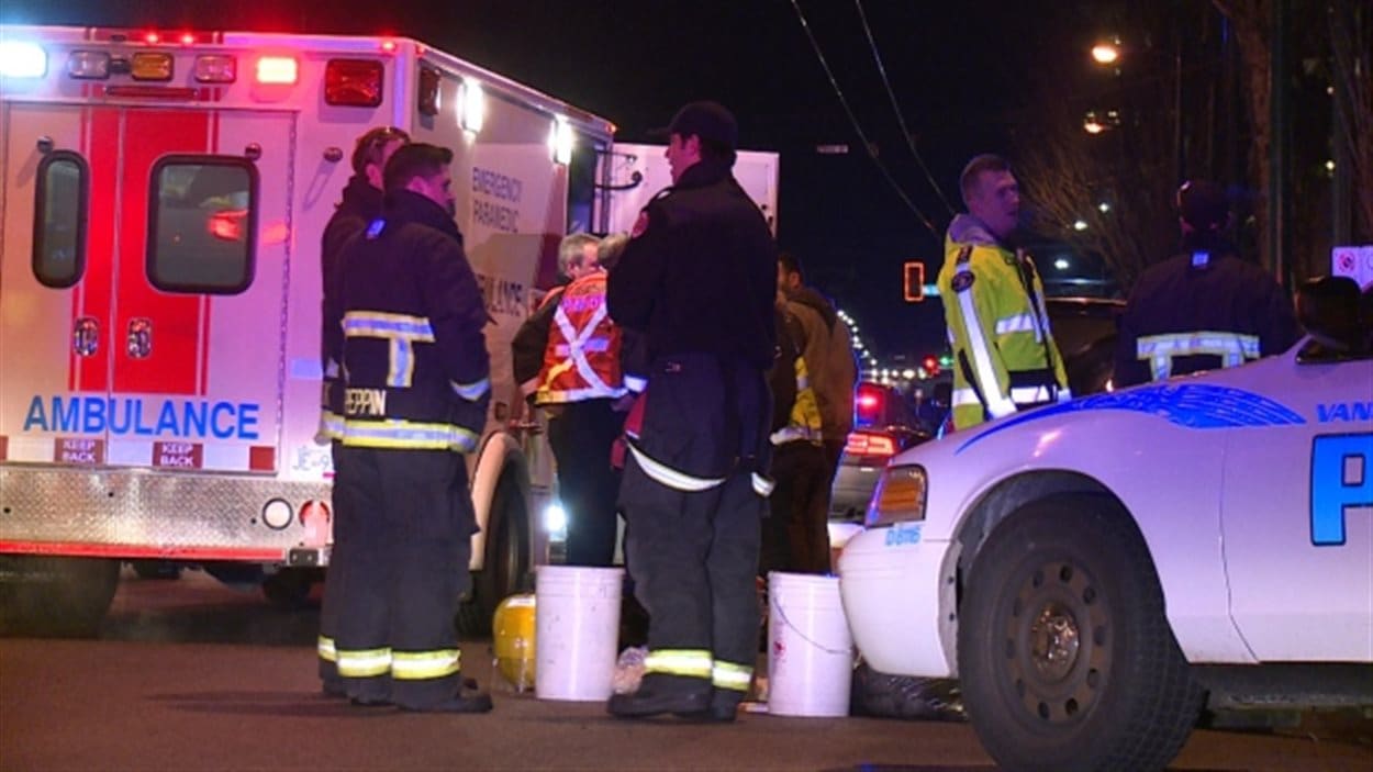 Des ambulanciers ont été appelés pour soigner les réfugiés syriens victimes d'une attaque au poivre de Cayenne, le soir du 8 janvier, à Vancouver.