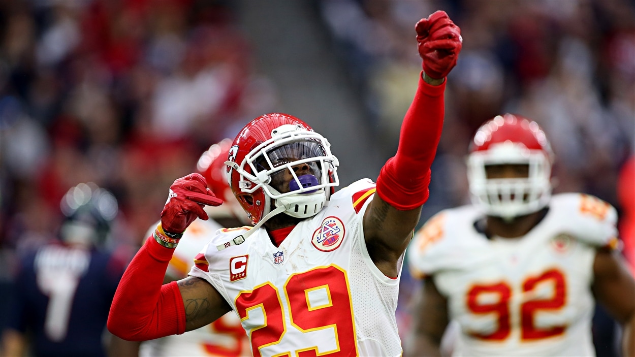 Eric Berry célèbre une interception
