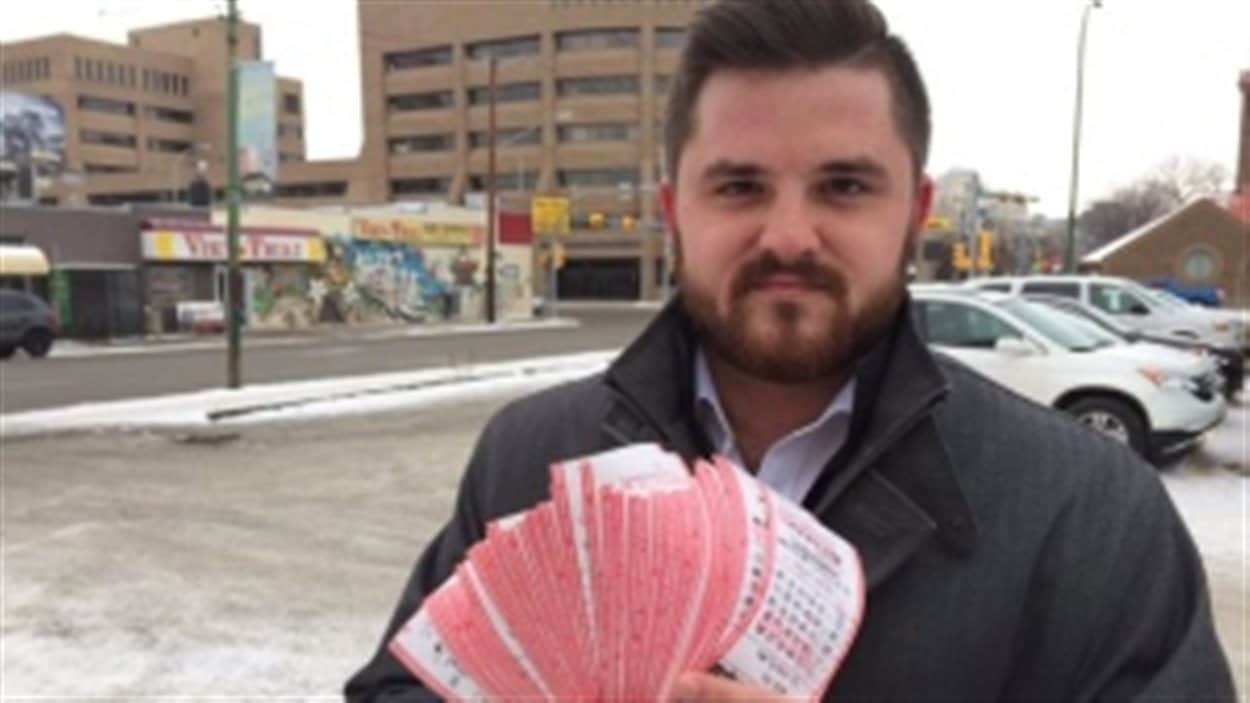 Un Reginois se rend dans le Montana (EU) pour acheter 2000$ de billets pour la loterie américaine Poweball