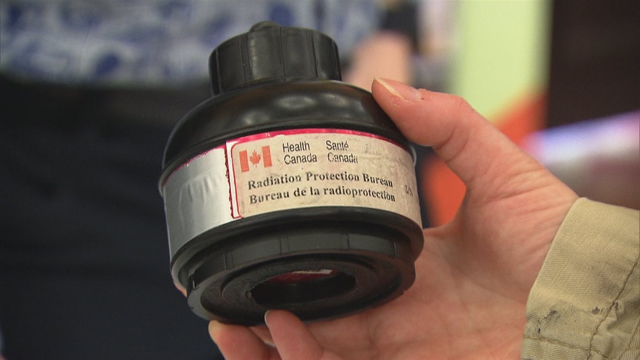 Un dosimètre qui sert à mesurer le niveau de contamination au radon.