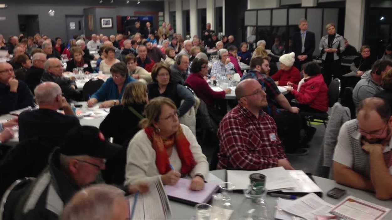 Une foule à Grand-Sault participe à la révision stratégique des programmes publics du Nouveau-Brunswick