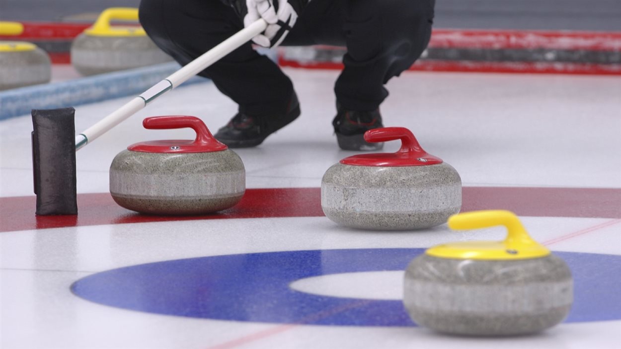 Moncton accueillera les championnats canadiens de curling des moins de