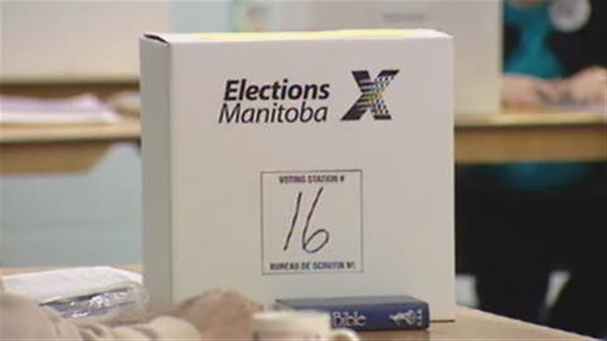 Une boîte de scrutin d'Élections Manitoba