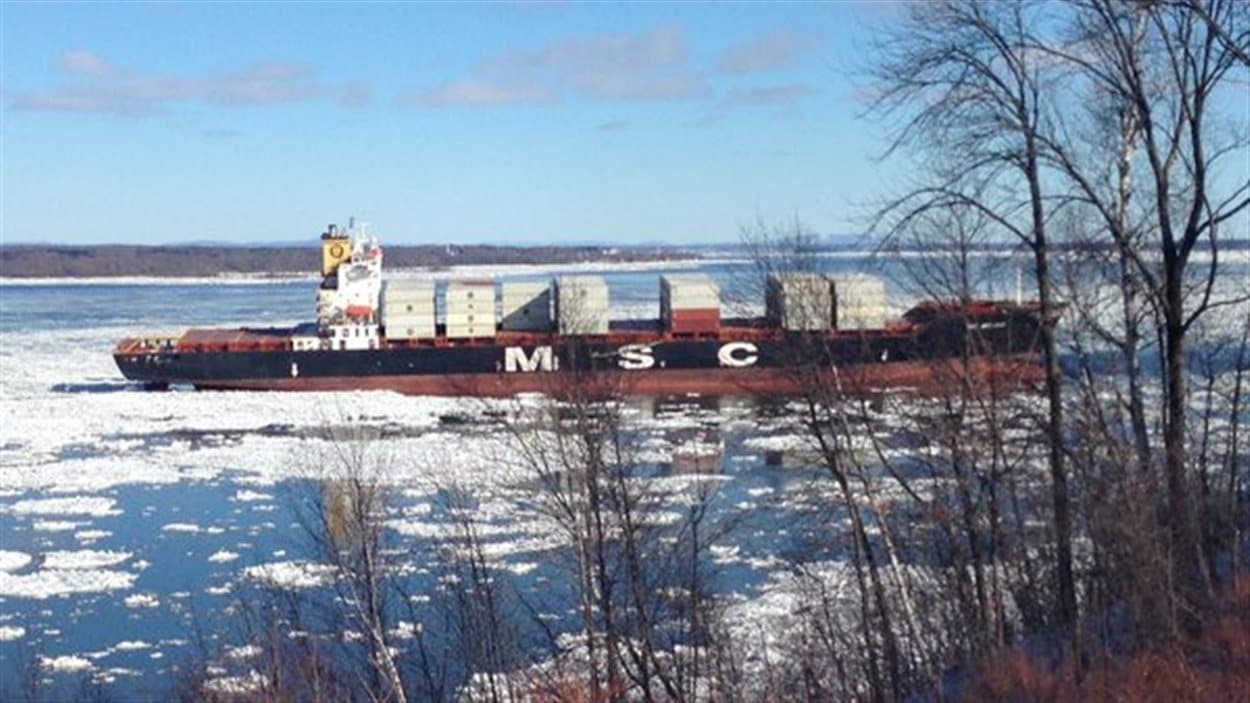 Un porteconteneurs s'est échoué dans le secteur de Deschaillonssur