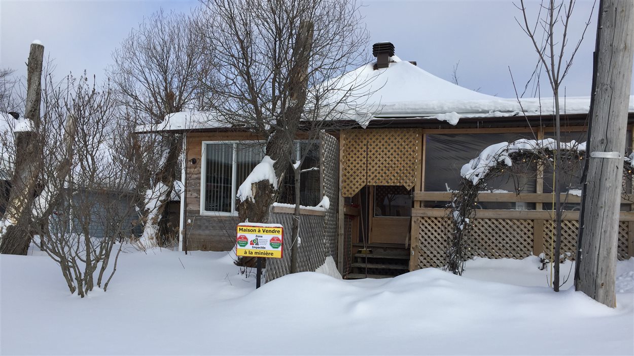 Une résidence de la zone sud de la voie ferrée, à Malartic