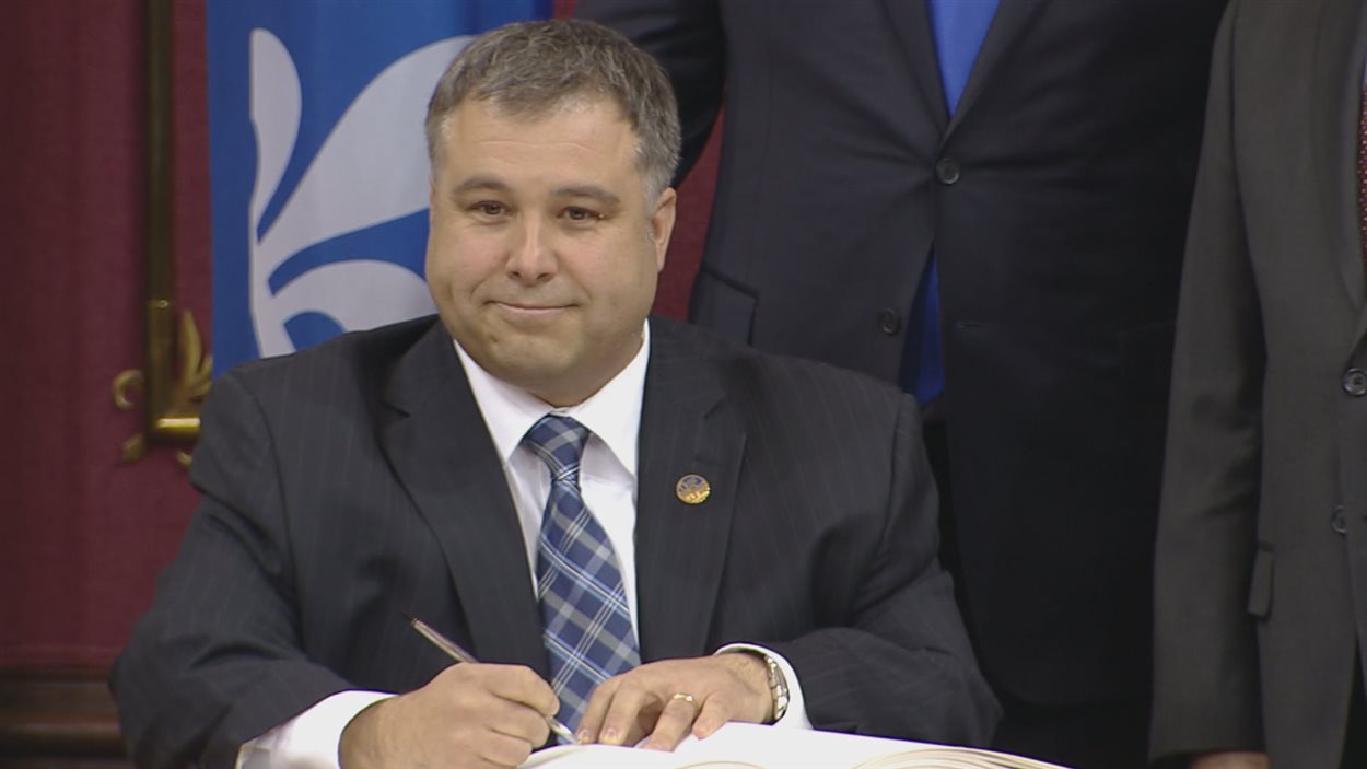 Sébastien Proulx est nommé ministre de la Famille.
