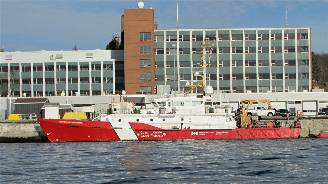 Le NGCC Corporal McLaren M.M.V. a été livré à la Garde côtière canadienne en octobre 2013.