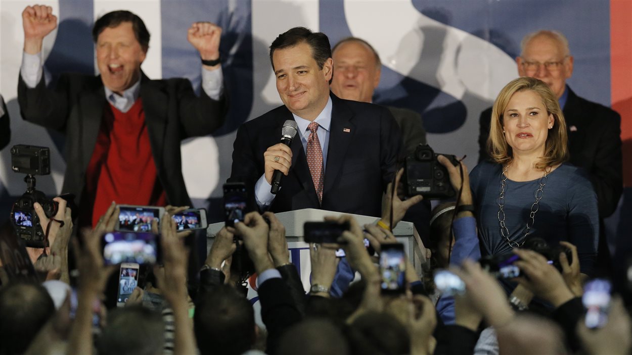 Ted Cruz, devant ses partisans, après avoir remporté le caucus de l'Iowa.