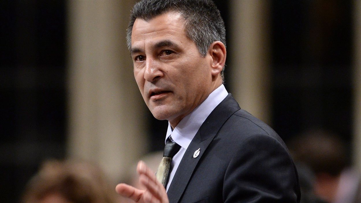 Le ministre de Pêches et Océans et de la Garde côtière canadienne, Hunter Tootoo, à la Chambre des communes, le 29 janvier