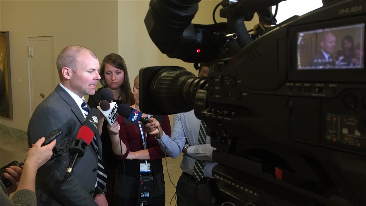 J'aimerais remercier les membres du comité consultatif dit le ministre de la Santé, Dustin Duncan