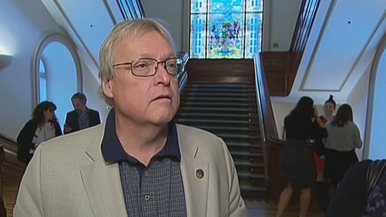 Le ministre de Santé et des Services sociaux