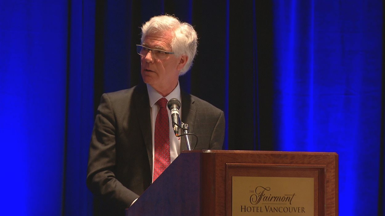Le ministre fédéral des Ressources naturelles, Jim Carr