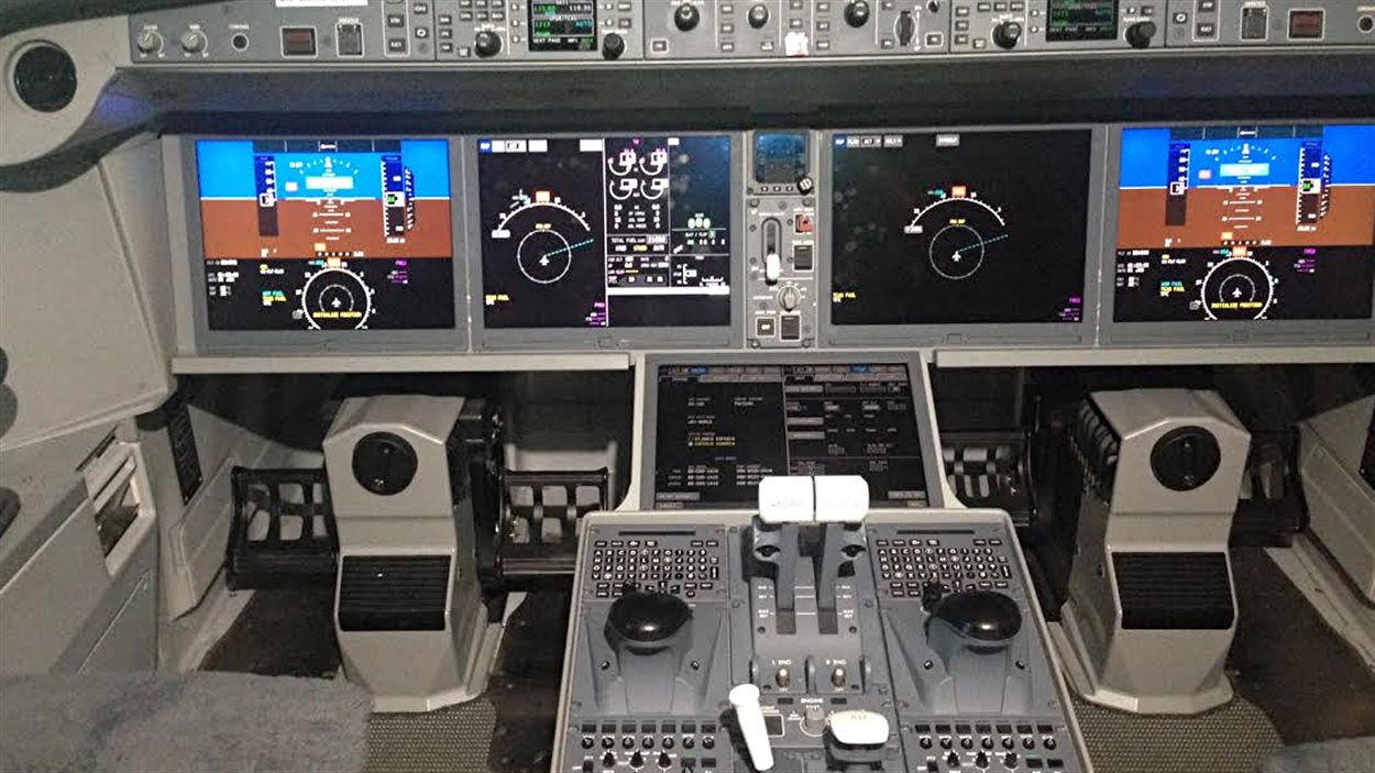 Le cockpit d'un CS300 de Bombardier