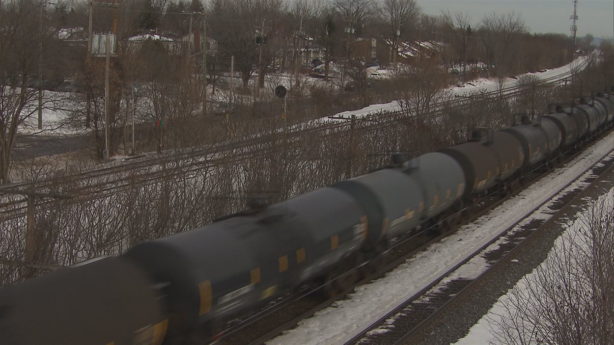 Les wagons citernes traverseraient plusieurs grandes villes du Québec.