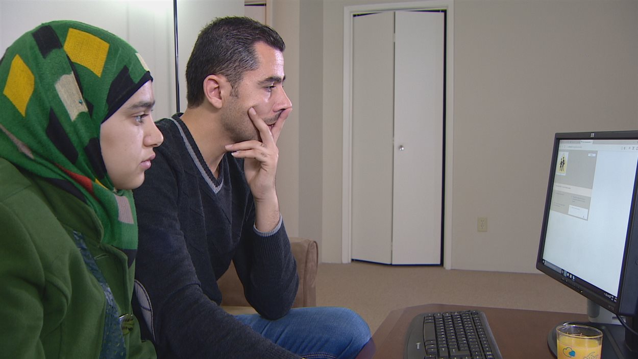 Shadi Alradi et sa femme à Coquitlam