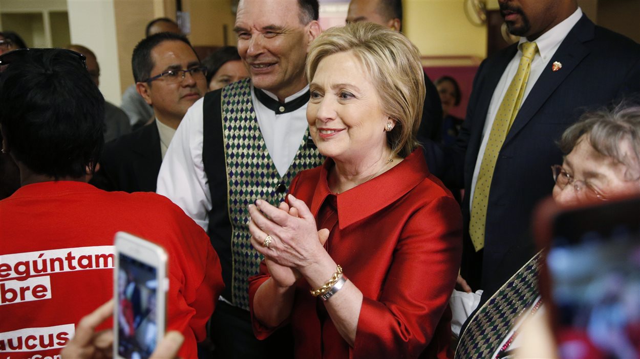 Hillary Clinton défait Bernie Sanders au Nevada | Radio-Canada