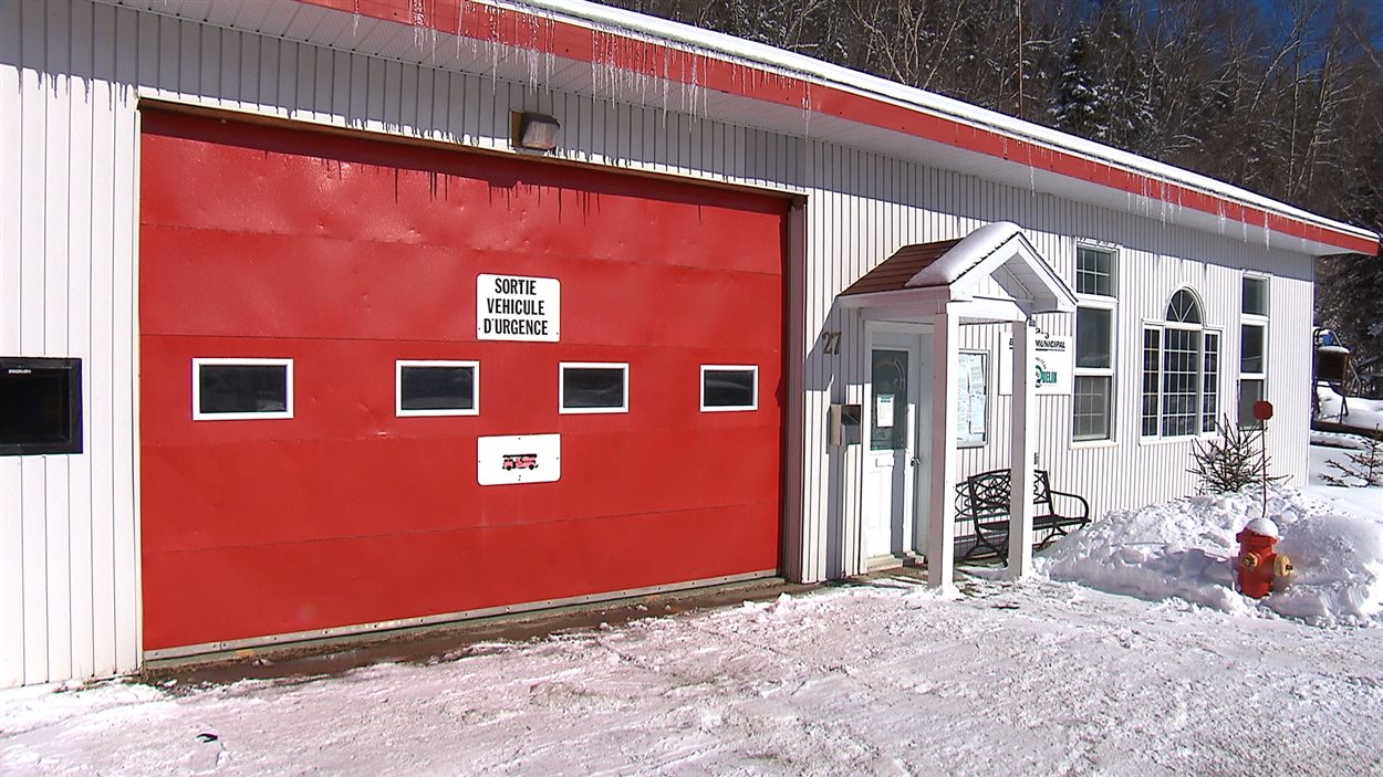 Le service incendie de à la rescousse de Franquelin Radio