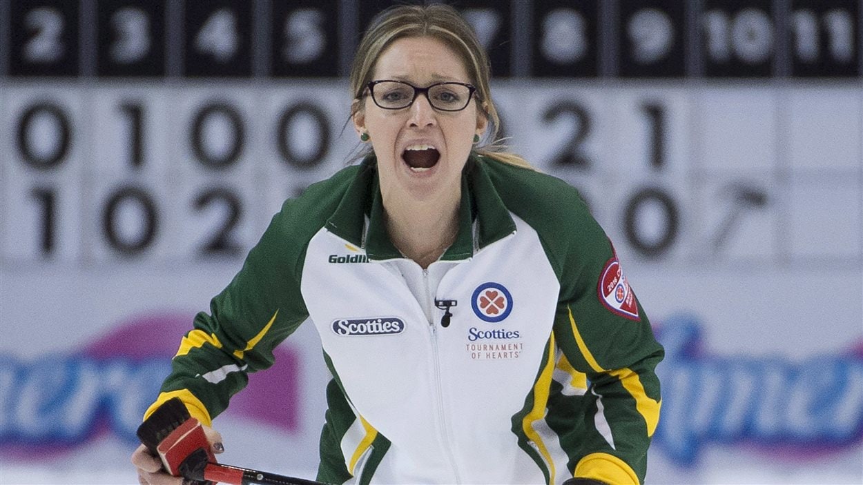 La capitaine de l'équipe du Nord de l'Ontario au Tournoi des coeurs, Krista McCarville