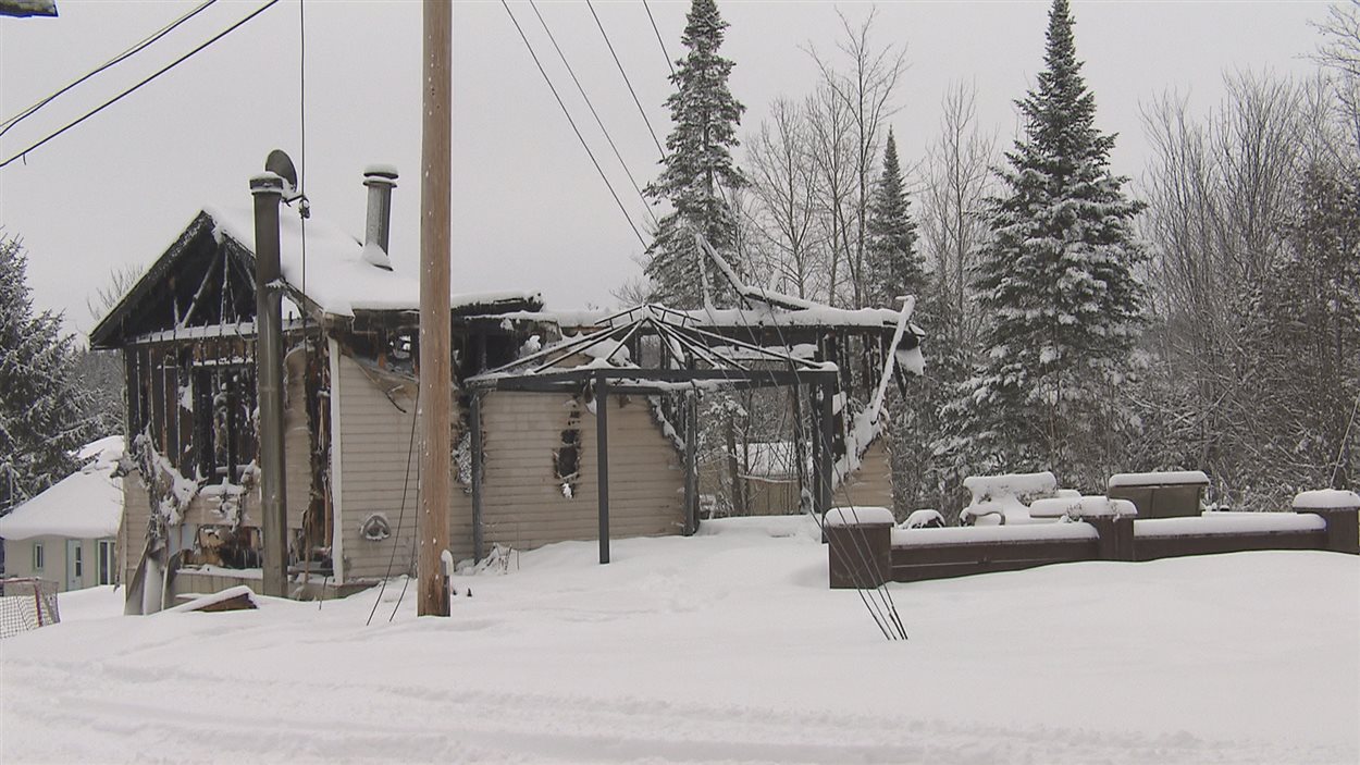 Résidence incendiée à SAint-François-Xavier-de-Brompton