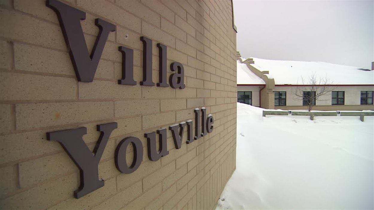 La direction de la Villa Youville, un centre pour aînés situé à Saint-Anne a pourvu l'ensemble de ces postes vacants en embauchant des employés bilingues.