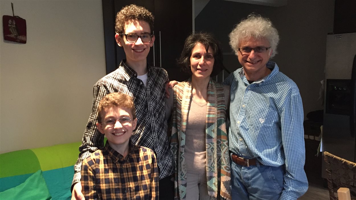 La famille de Siamak Ebrahimi de North Vancouver