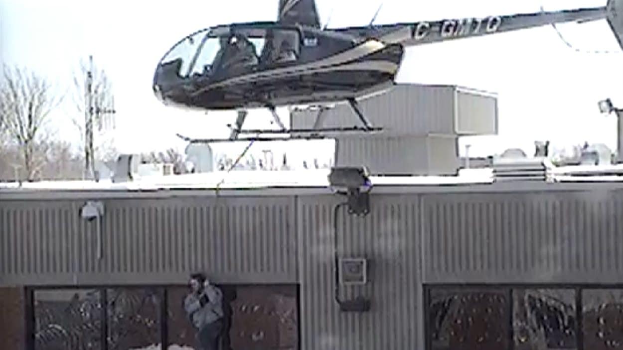 La vidéo montrant l'évasion spectaculaire par hélicoptère a été dévoilée mardi.